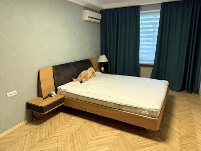 квартира по адресу Верховной Рады бульв., 19