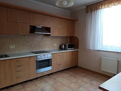 квартира за адресою Степана Рудницького вул. (Академіка Вільямса), 3/7