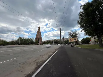 комерційна за адресою Міру, 21