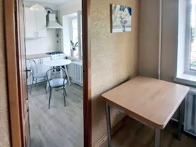 квартира по адресу Ореста Левицкого ул. (Академіка Курчатова), 3