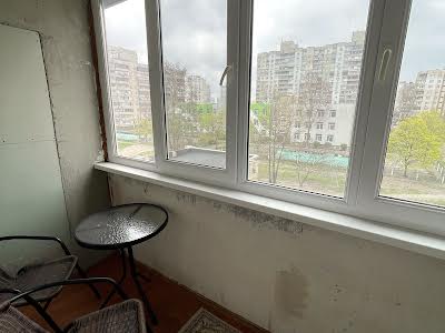 квартира по адресу Ларисы Руденко ул., 13