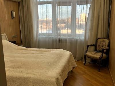 квартира за адресою Авіаконструктора Ігоря Сікорського вул. (Танкова), 4-Б
