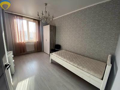 квартира за адресою Академіка Сахарова вул., 9