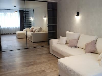 квартира за адресою Леся Курбаса вул., 10
