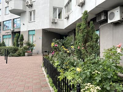 квартира по адресу Бориса Гмыри ул., 8-Б