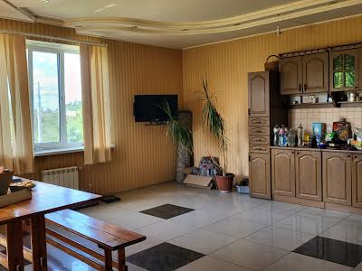 дом по адресу Гідності