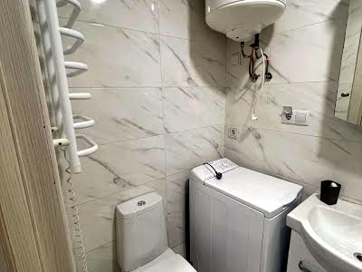 квартира за адресою Машинобудівна вул., 41