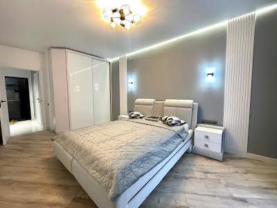 квартира за адресою Угорська вул., 12