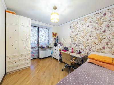 квартира за адресою Василя Верховинця вул., 10