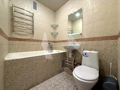 квартира за адресою Антона Головатого вул., 7