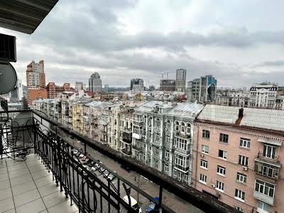 квартира за адресою Шота Руставелі вул., 27