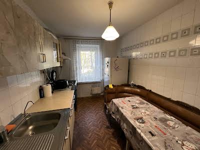 квартира за адресою Олега Ольжича вул. (Ленінградська), 7а