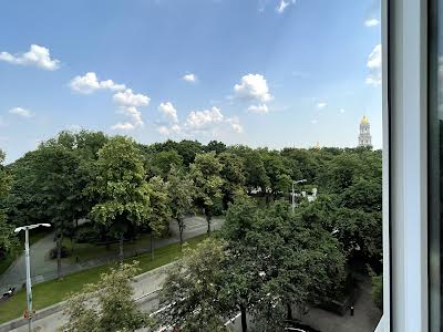 квартира за адресою Лаврська вул. (Січневого Повстання), 4