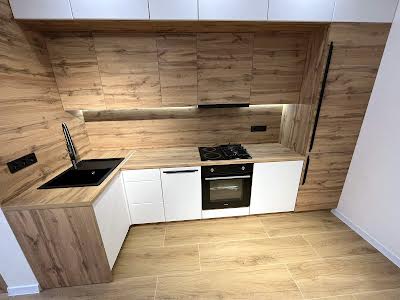 квартира за адресою Свободи вул., 5С