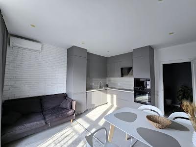 квартира за адресою Метрологічна вул., 15