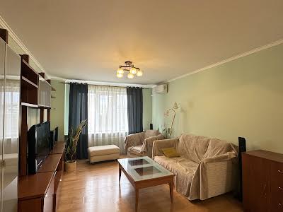 квартира за адресою Микільсько-Слобідська вул., 4