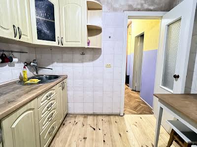 квартира за адресою Олександра Бринжали вул. (Тешебаєва), 58