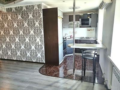 квартира по адресу Нижнеднепровская ул., 4
