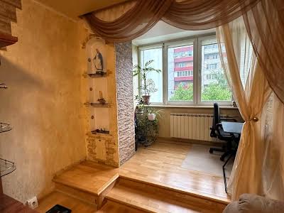 квартира за адресою Лісогринівецька вул., 4