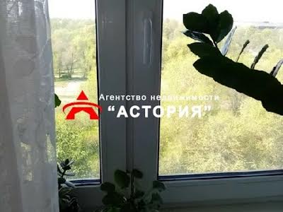 квартира за адресою Дніпровська вул. (Леппіка), 4