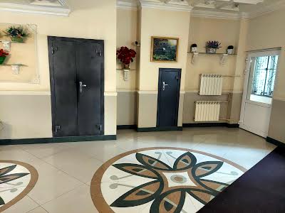 квартира за адресою Дніпровська набережна вул., 19А