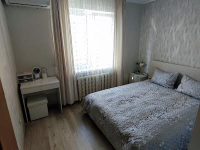 квартира за адресою Феодосійський пров., 14а