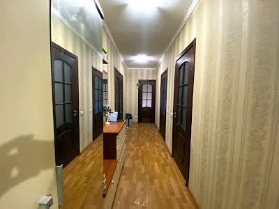 квартира по адресу Героев просп., 21