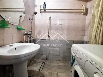 квартира за адресою Ярослава Мудрого, 60а