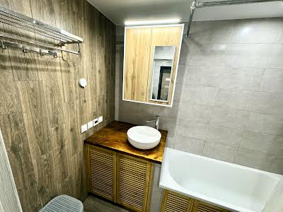 квартира за адресою Данила Галицького вул. (Будьонного), 71