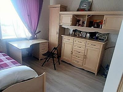 квартира за адресою Водопровідна вул., 42