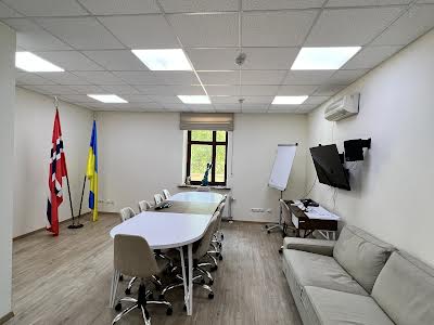 комерційна за адресою Київ, Лисенка вул., 2-А