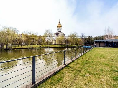 будинок за адресою с. Лісники, Лісники