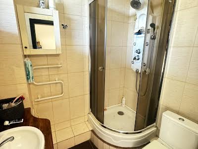 дом по адресу пгт. Слобожанское, Центральная ул., 3