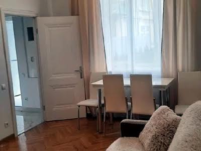 квартира за адресою Ярослава Мудрого вул., 5