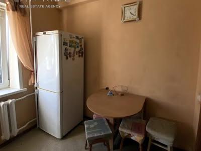 квартира за адресою Романа Ратушного вул. (Волгоградська), 33
