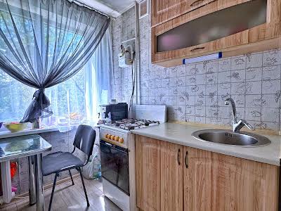 квартира за адресою Покровська вул. (Подбєльського), 14