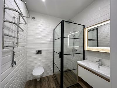 квартира за адресою Гнатюка вул., 4