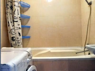 квартира за адресою Автозаводська вул., 81