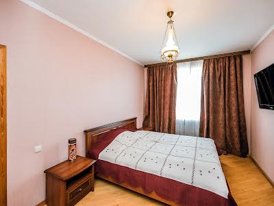 квартира по адресу Рожівська, 8