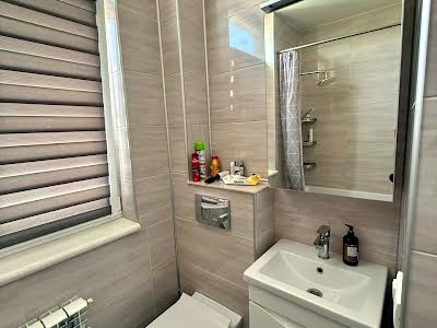квартира за адресою Боголюбова вул., 13-Б
