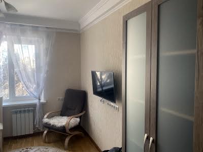квартира за адресою Запорізька вул., 7