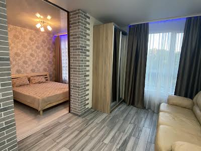 квартира за адресою Олени Теліги вул., 25