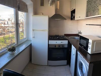 квартира за адресою Миропільська вул., 27/16