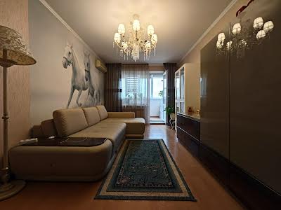 квартира за адресою Драгоманова вул., 14