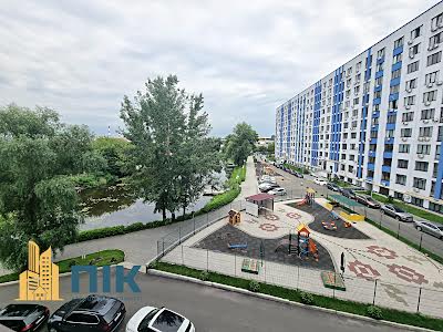 квартира за адресою Малоземельна вул., 75А