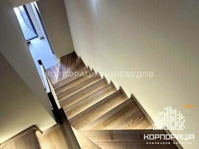 будинок за адресою с. Сторожниця, Волошкова, 10А