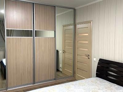 квартира по адресу Ревуцкого ул., 42-А