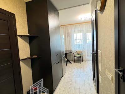 квартира за адресою Миропільська вул., 37