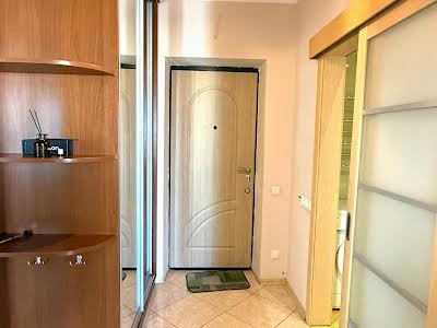 квартира за адресою Василя Симоненка вул., 4