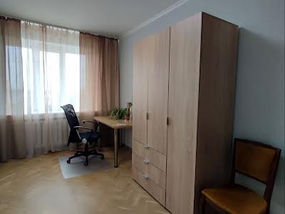 квартира за адресою Раїси Окіпної вул., 1